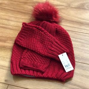 (NEW) (FREE) NY&C Knit Beanie & Hand-warmers